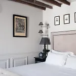 Hotel Saint-Louis En L\'Isle - Notre-Dame